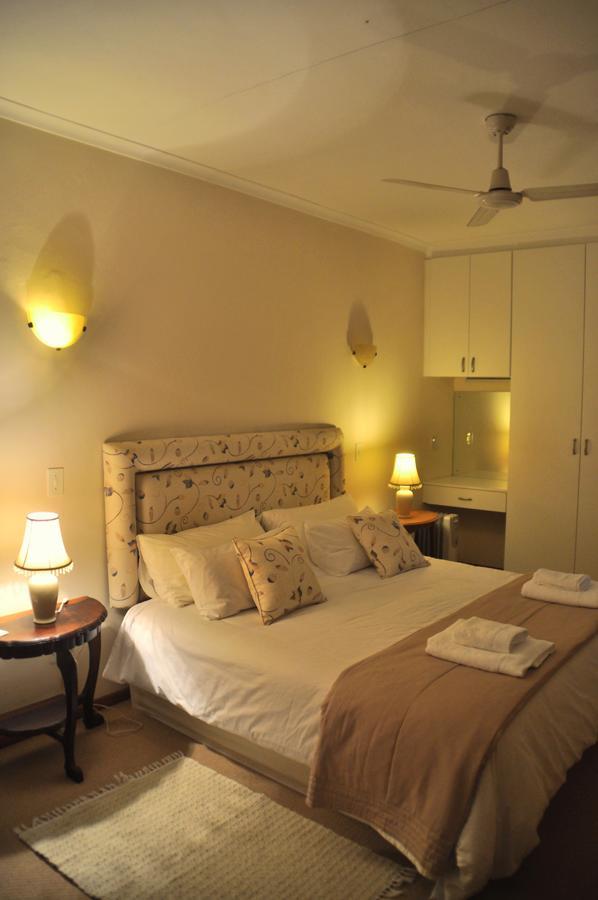 Clan Court Guesthouse Clanwilliam Exterior photo